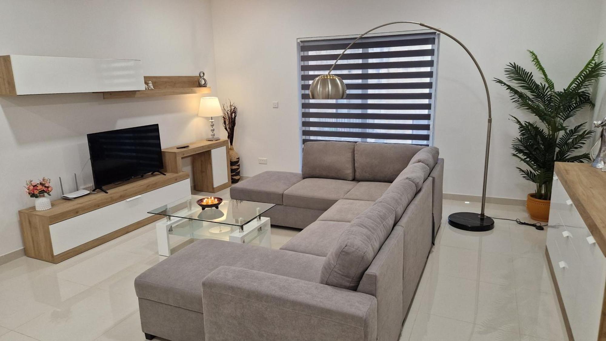 Carousel Apartments Qrendi Екстериор снимка