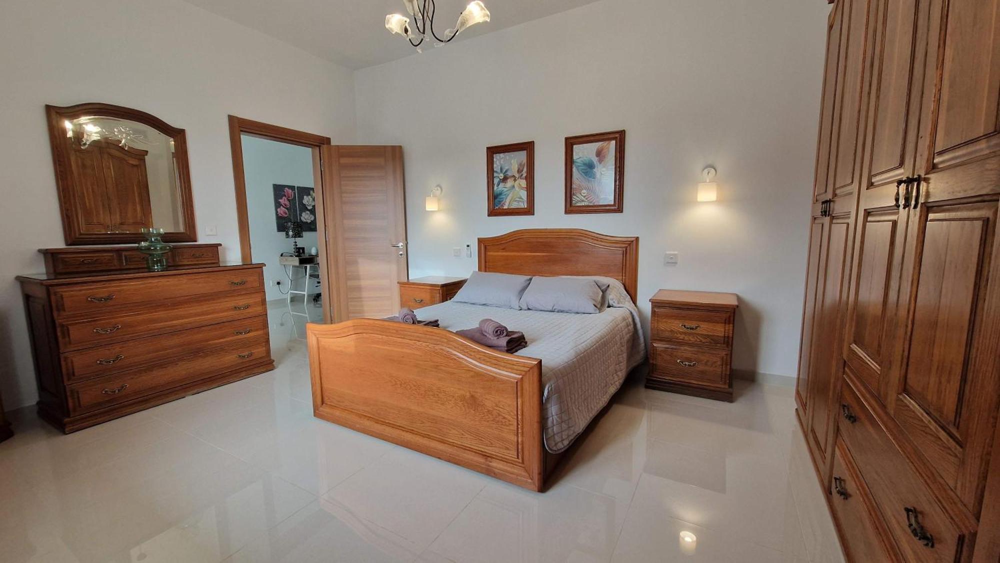 Carousel Apartments Qrendi Екстериор снимка