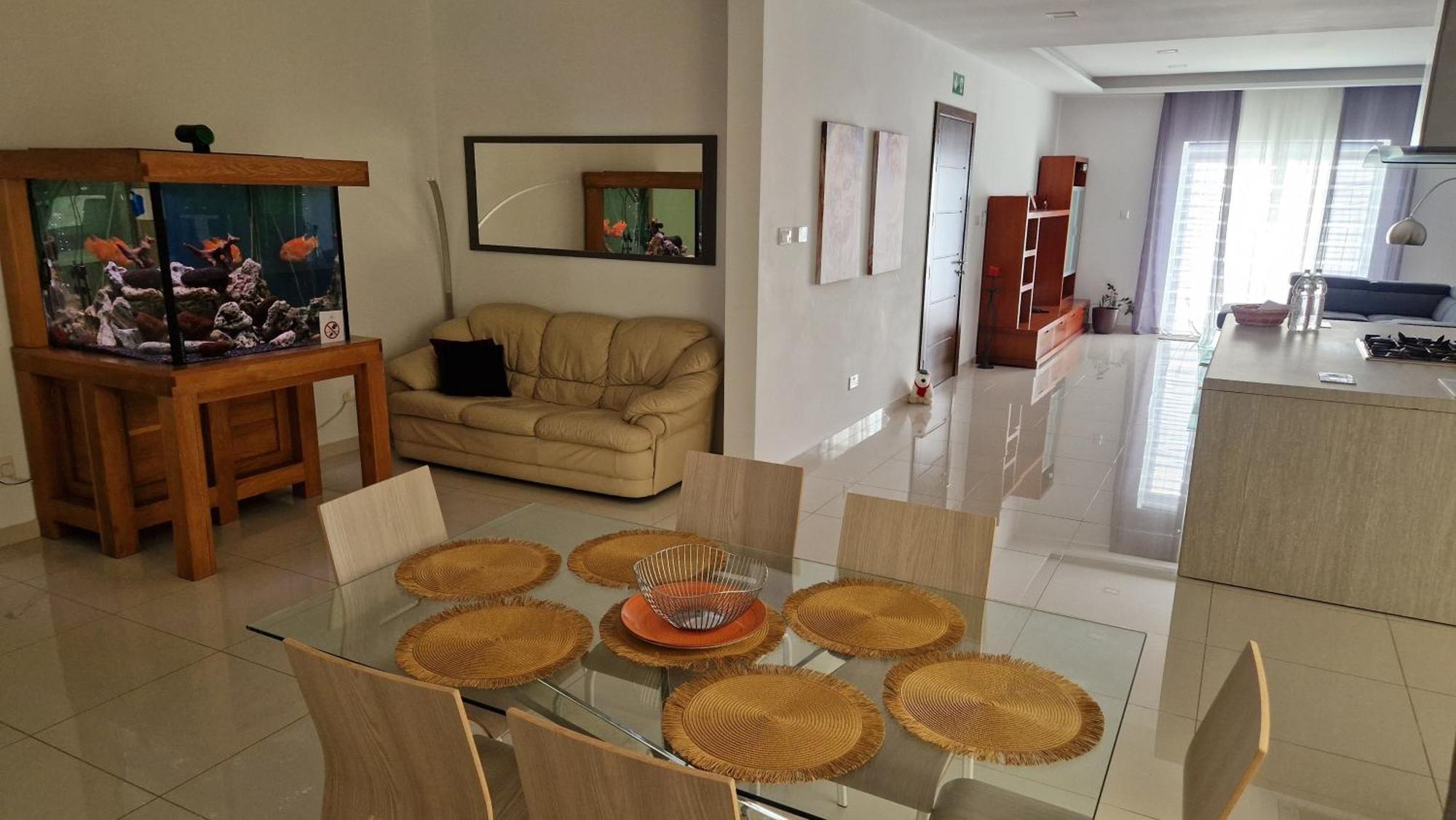 Carousel Apartments Qrendi Екстериор снимка